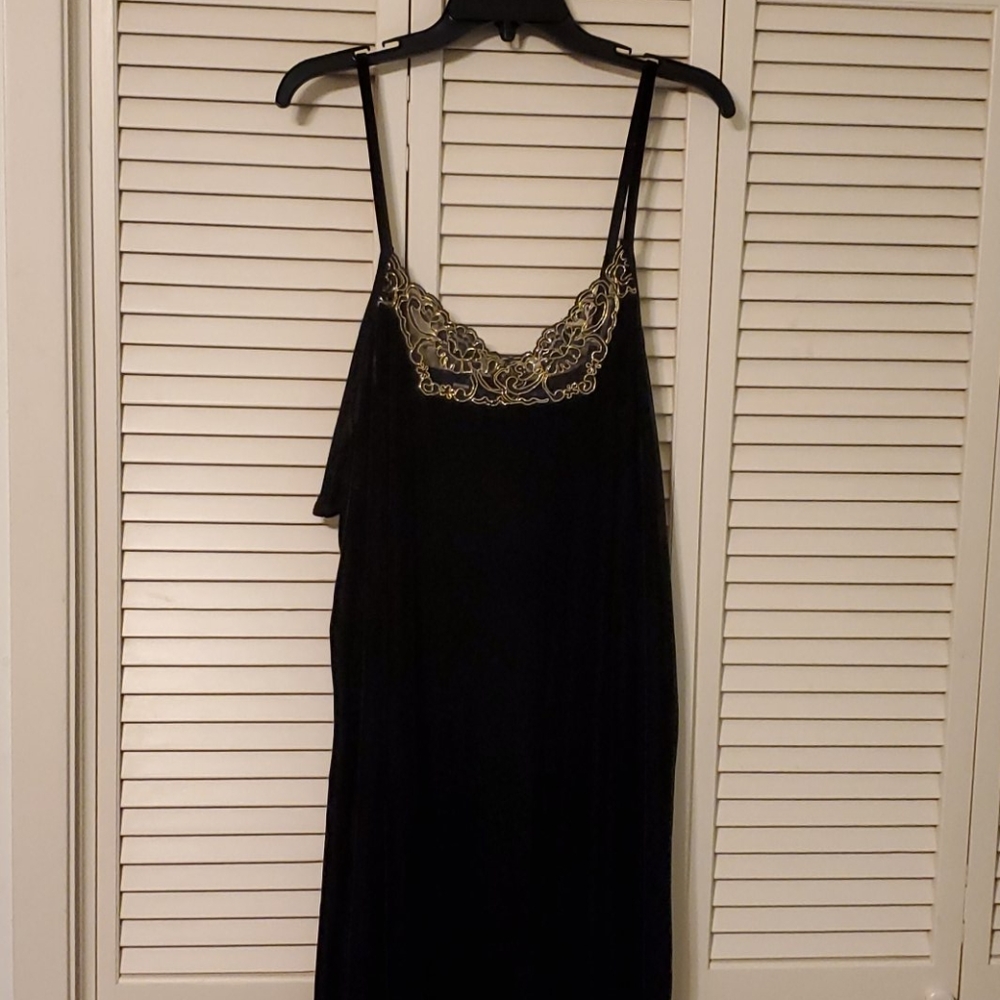 Lane Bryant Intimates Velvet and Gold Nightgown